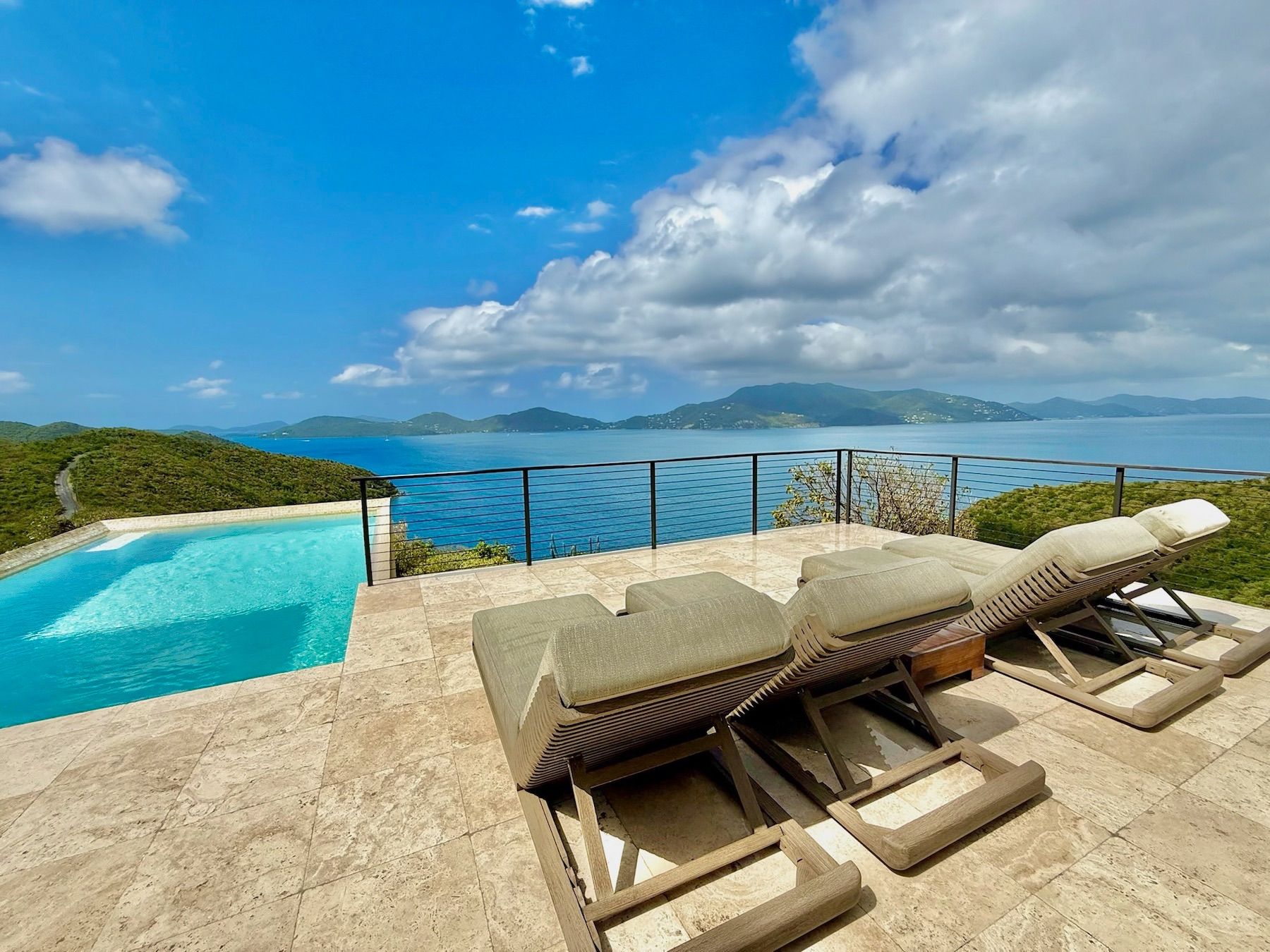 Window To The Sea villa photo.